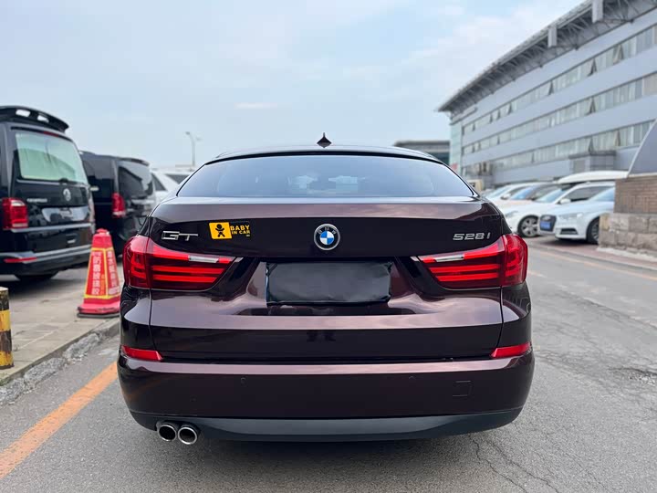 BMW 5 Series GT 2015 528i Leading