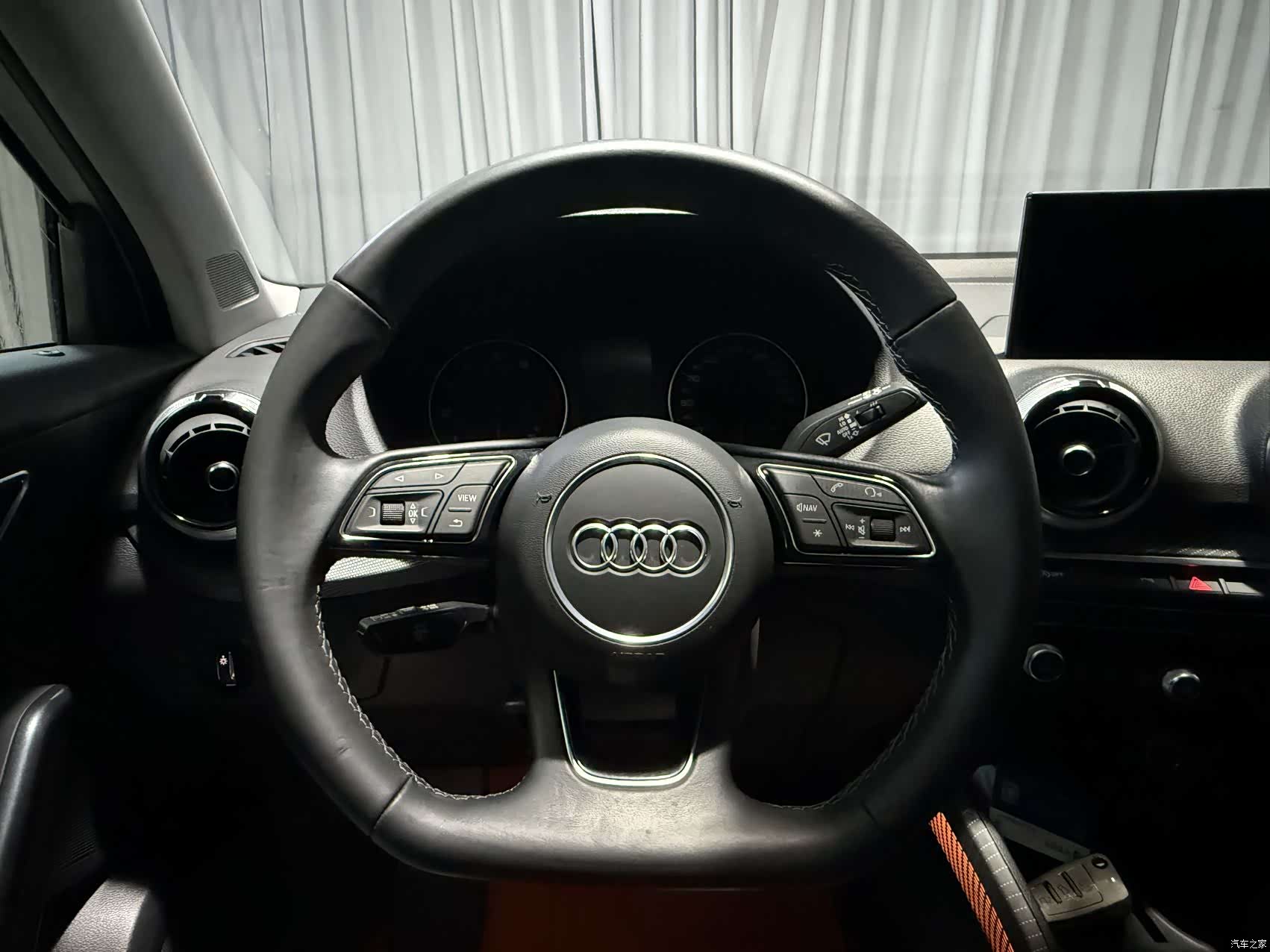 Audi Q2L, 2022 13