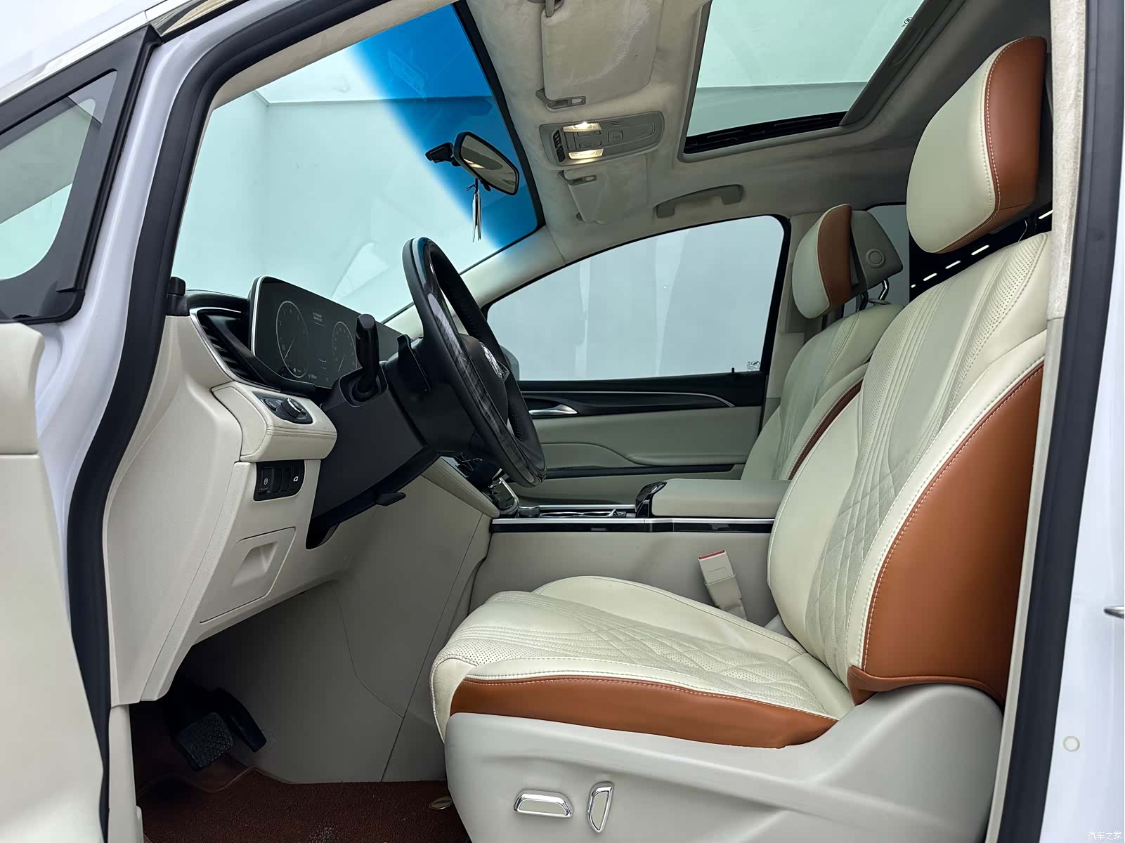 Buick GL8, 2022 10