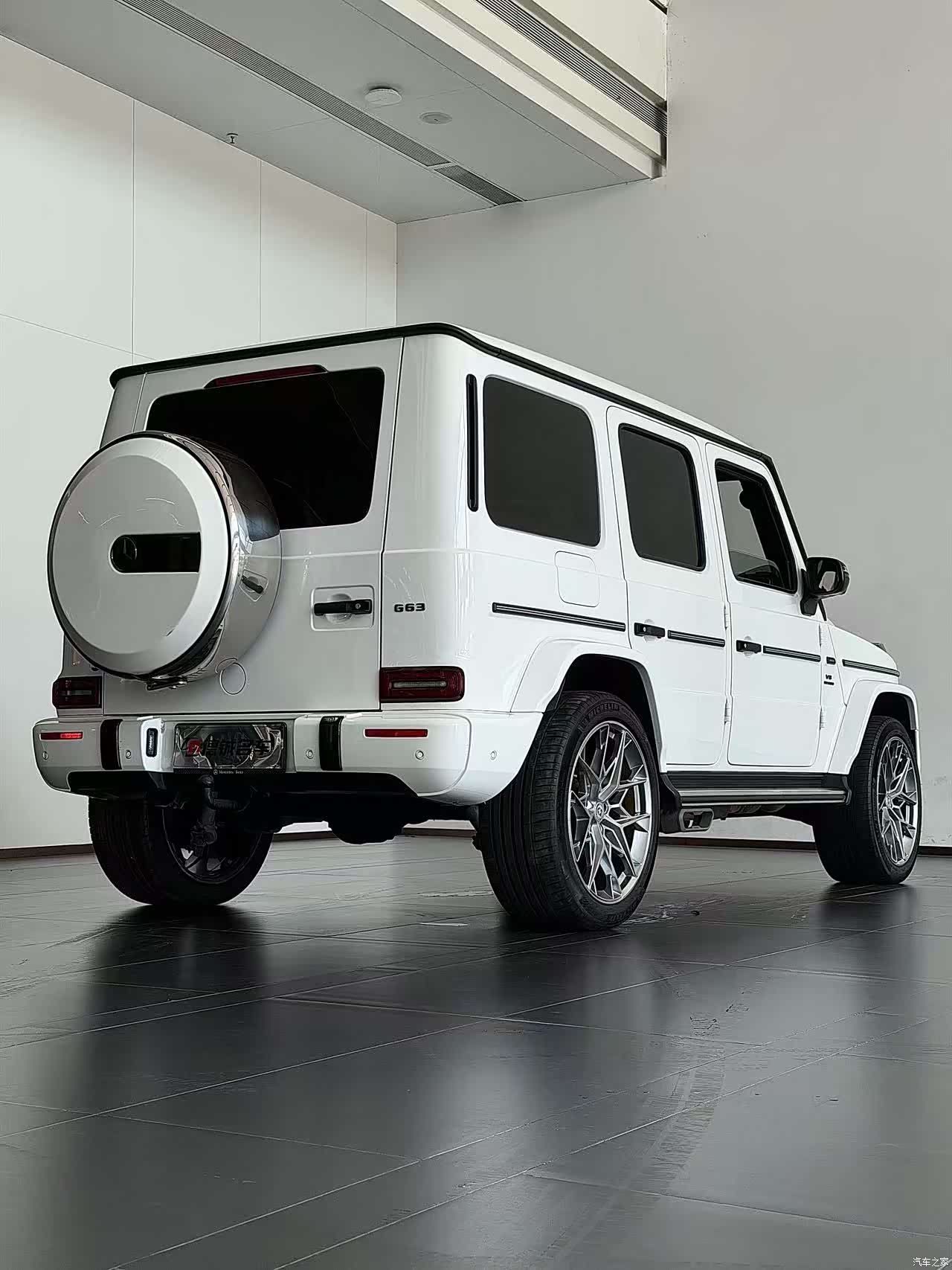 Mercedes-Benz G-Class, 2024 13