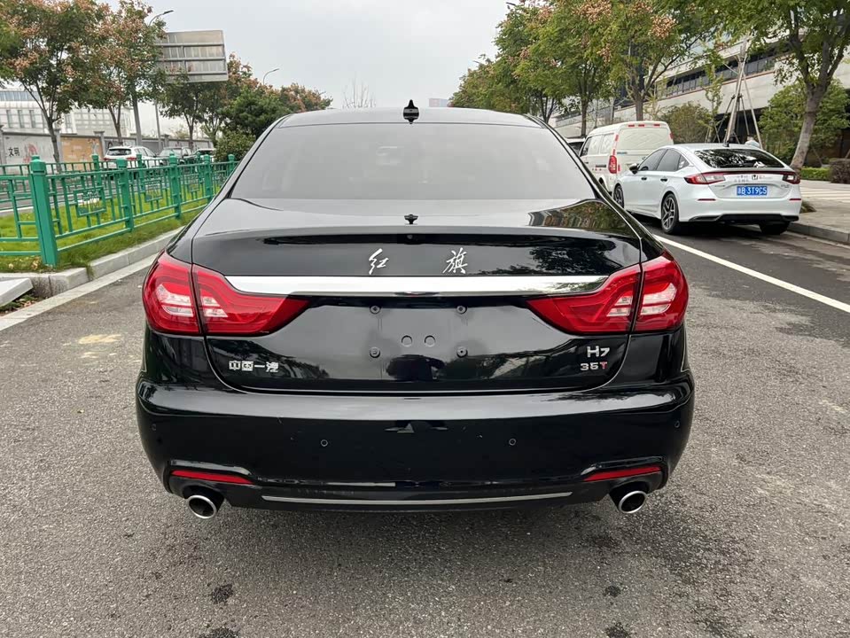 Hongqi H7