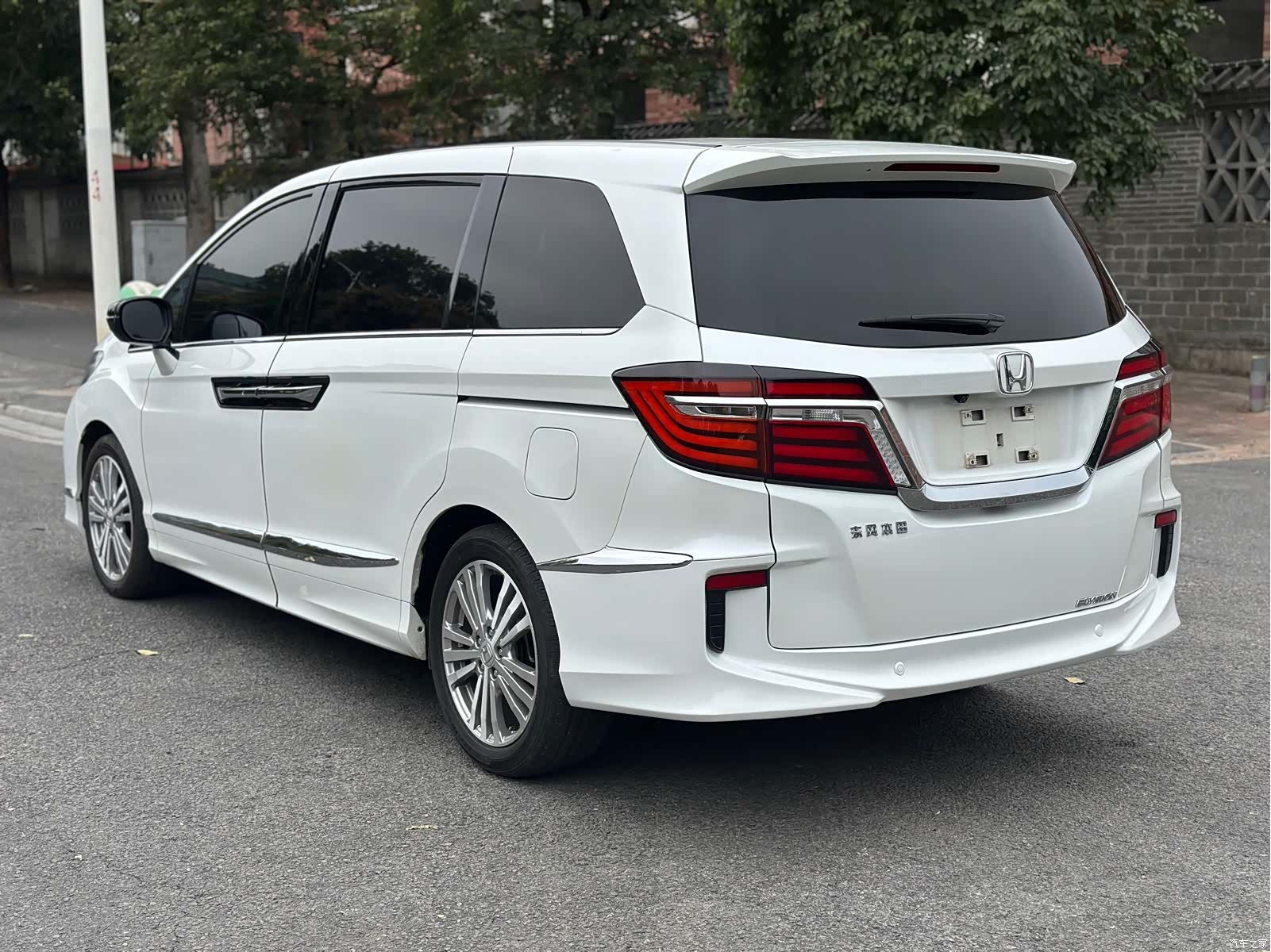Honda Elysion, 2019 11