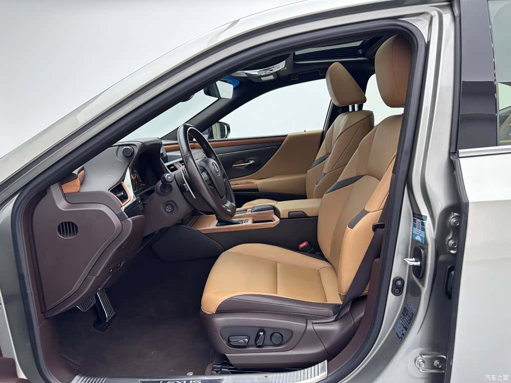 Lexus ES, 2020 19