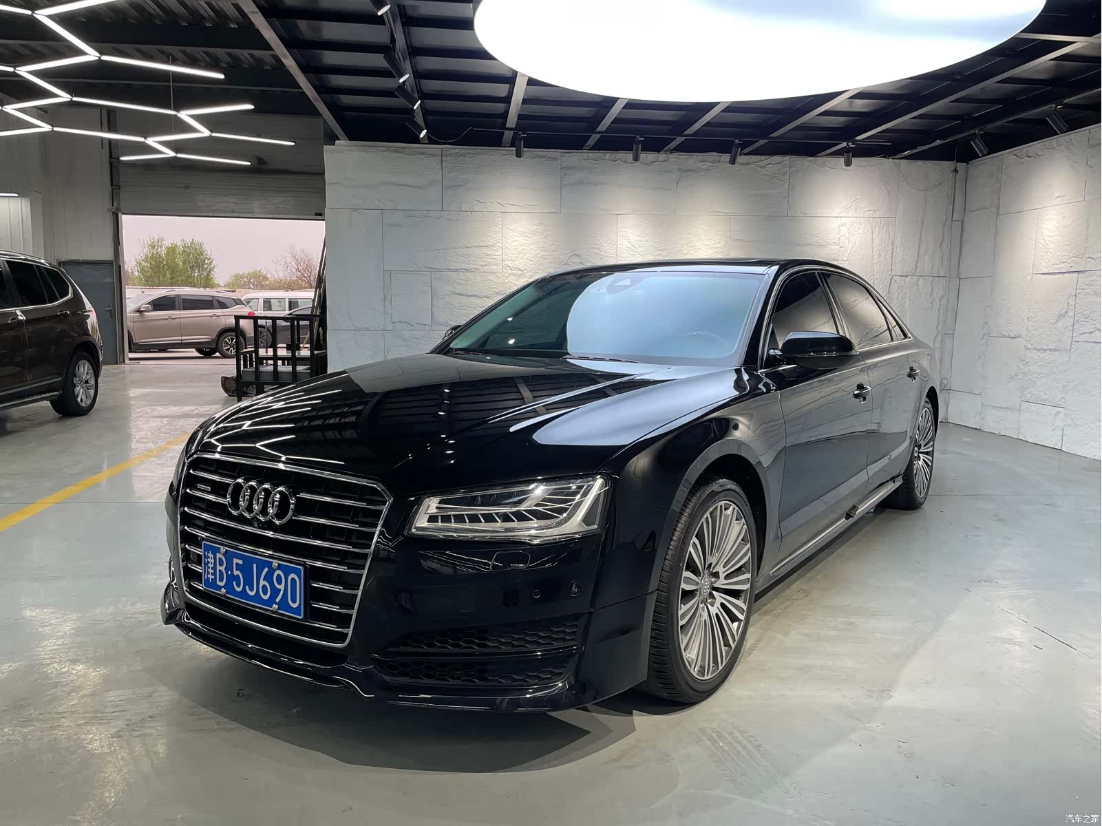 Audi A8L, 2018 1
