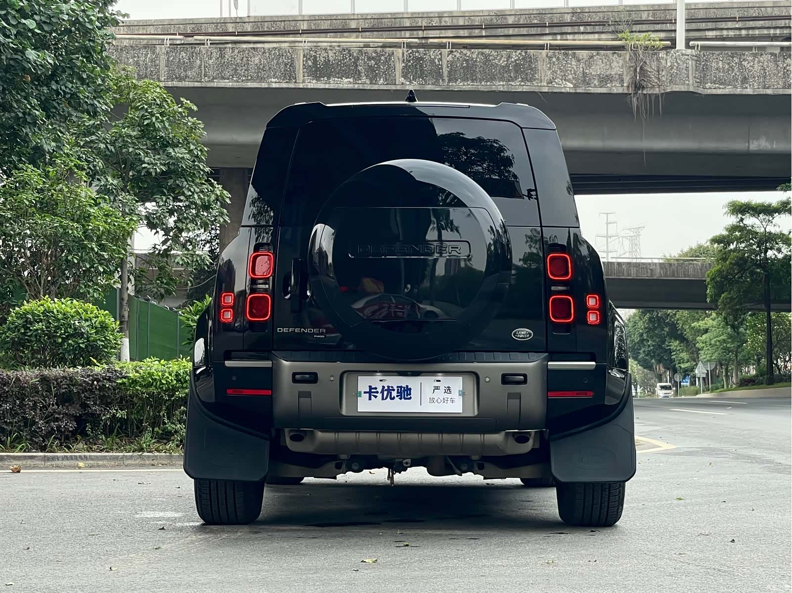 Land Rover Defender, 2023 все фото