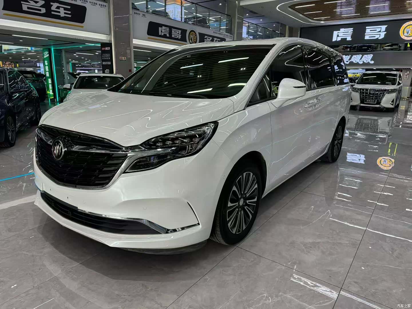 Buick GL8, 2021 1