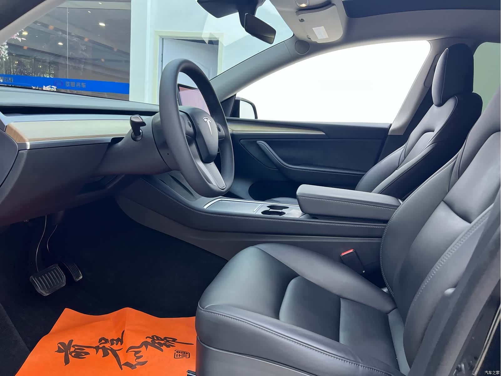 Tesla Model Y, 2021 12