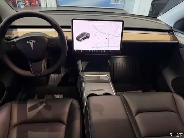 Tesla Model Y, 2021 все фото