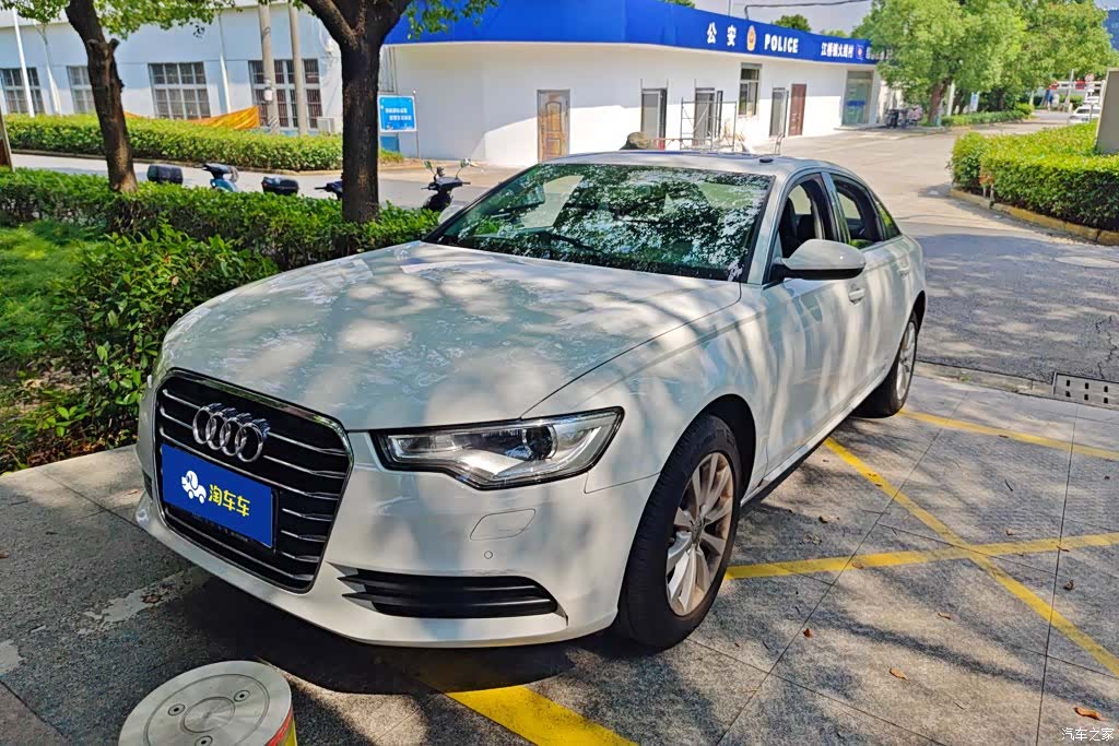 Audi A6L, 2015 1