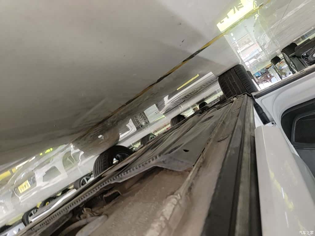 Audi Q2L, 2022 22