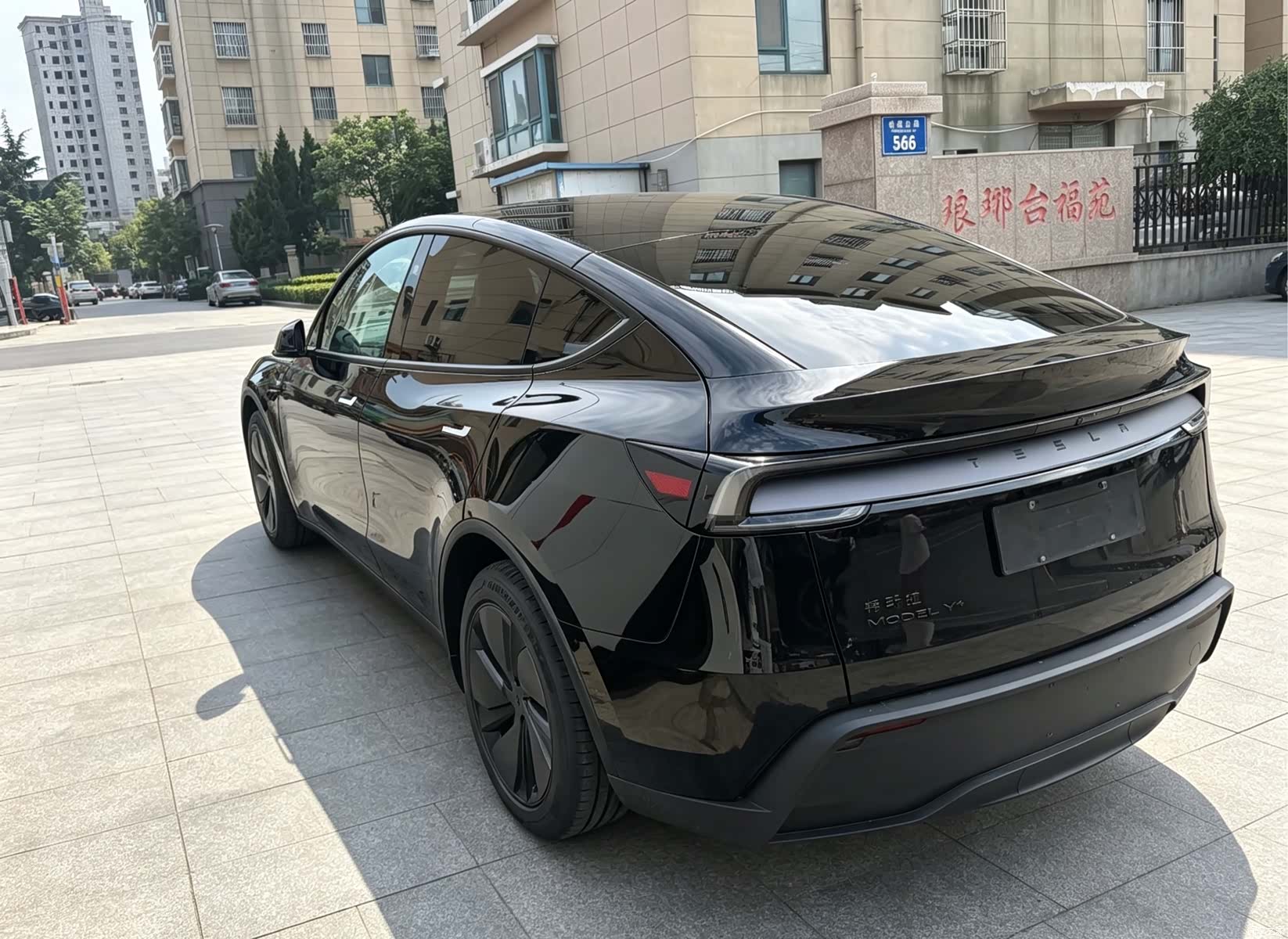 Tesla Model Y, 2026 все фото