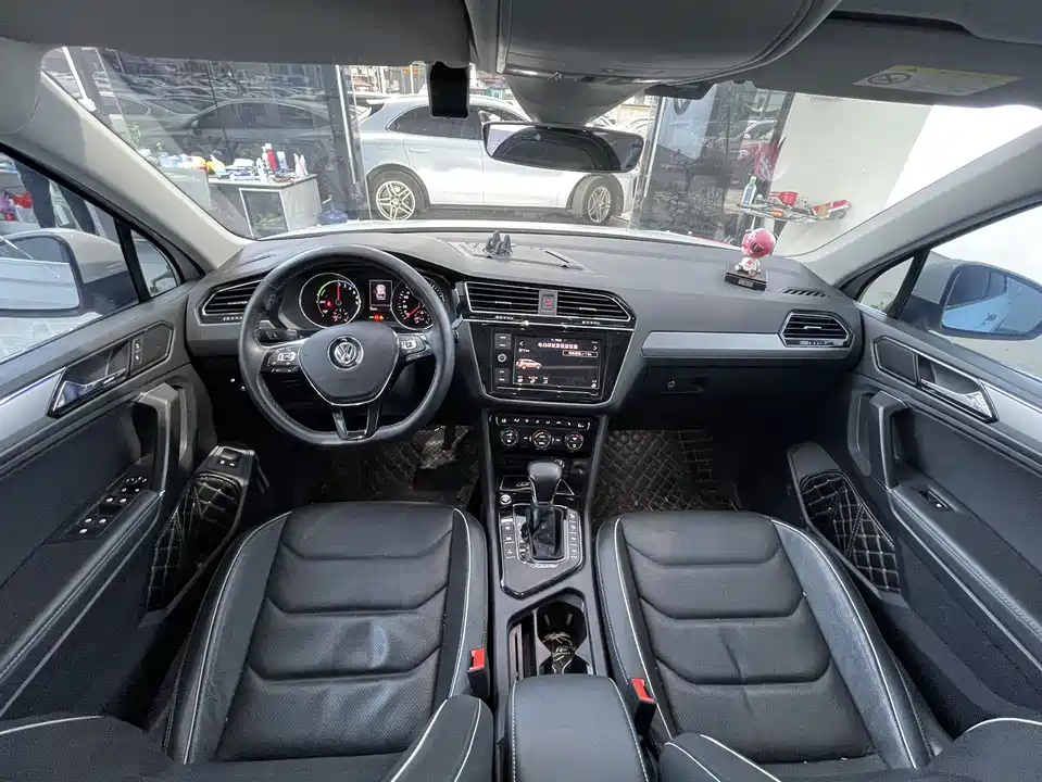 Volkswagen Tiguan L