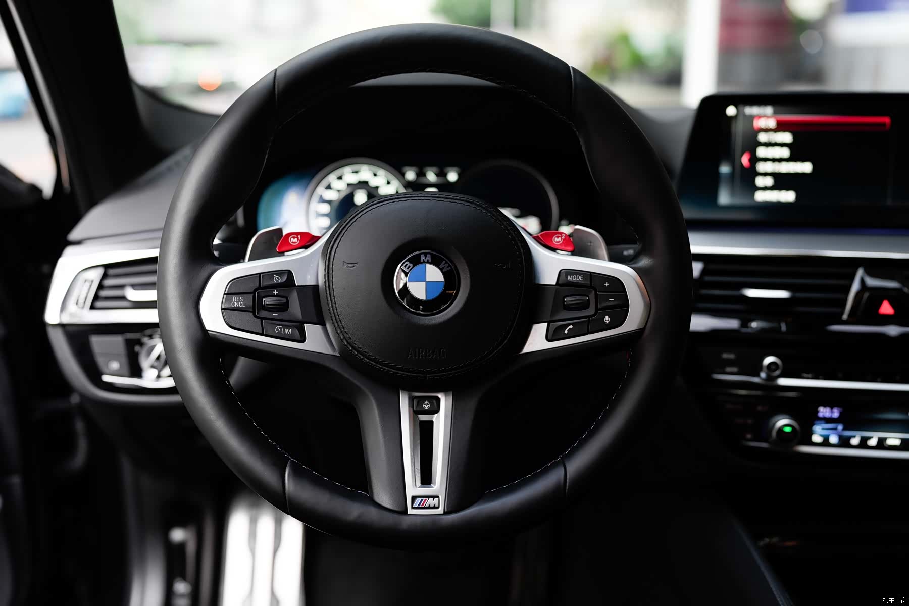 BMW M5, 2019 8
