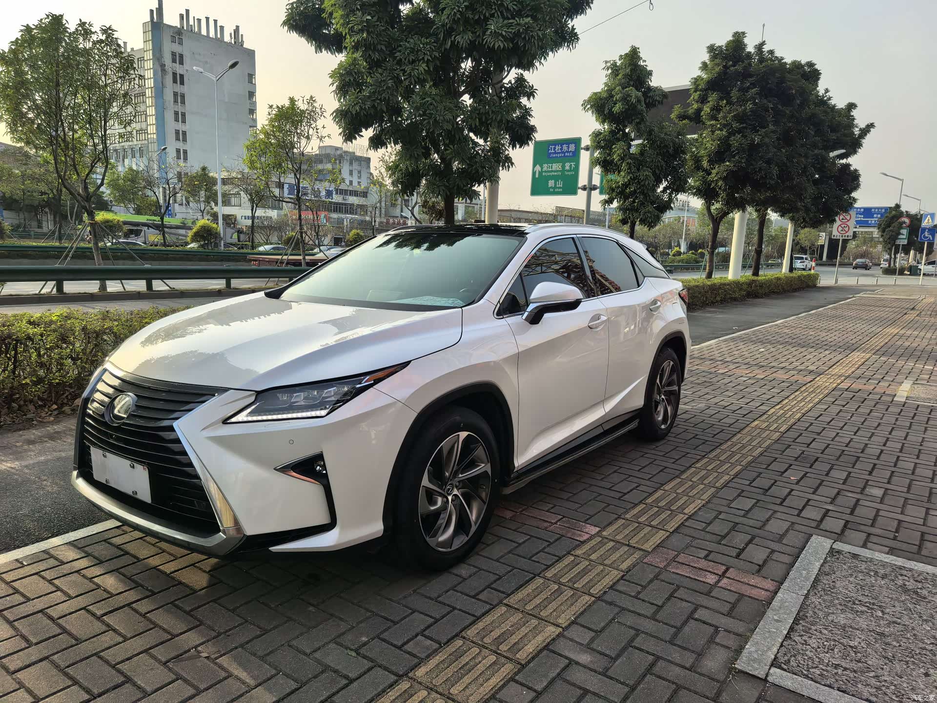 Lexus RX, 2019 1