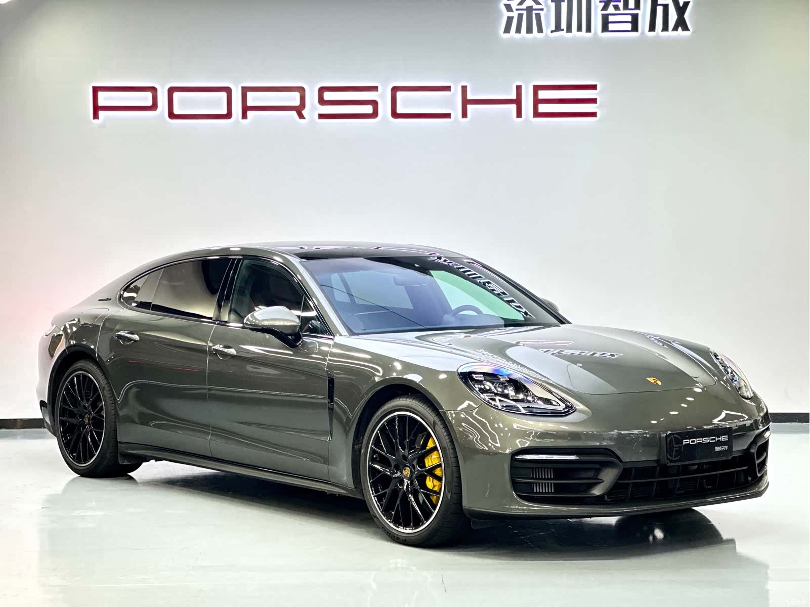 Porsche Panamera, 2023 3