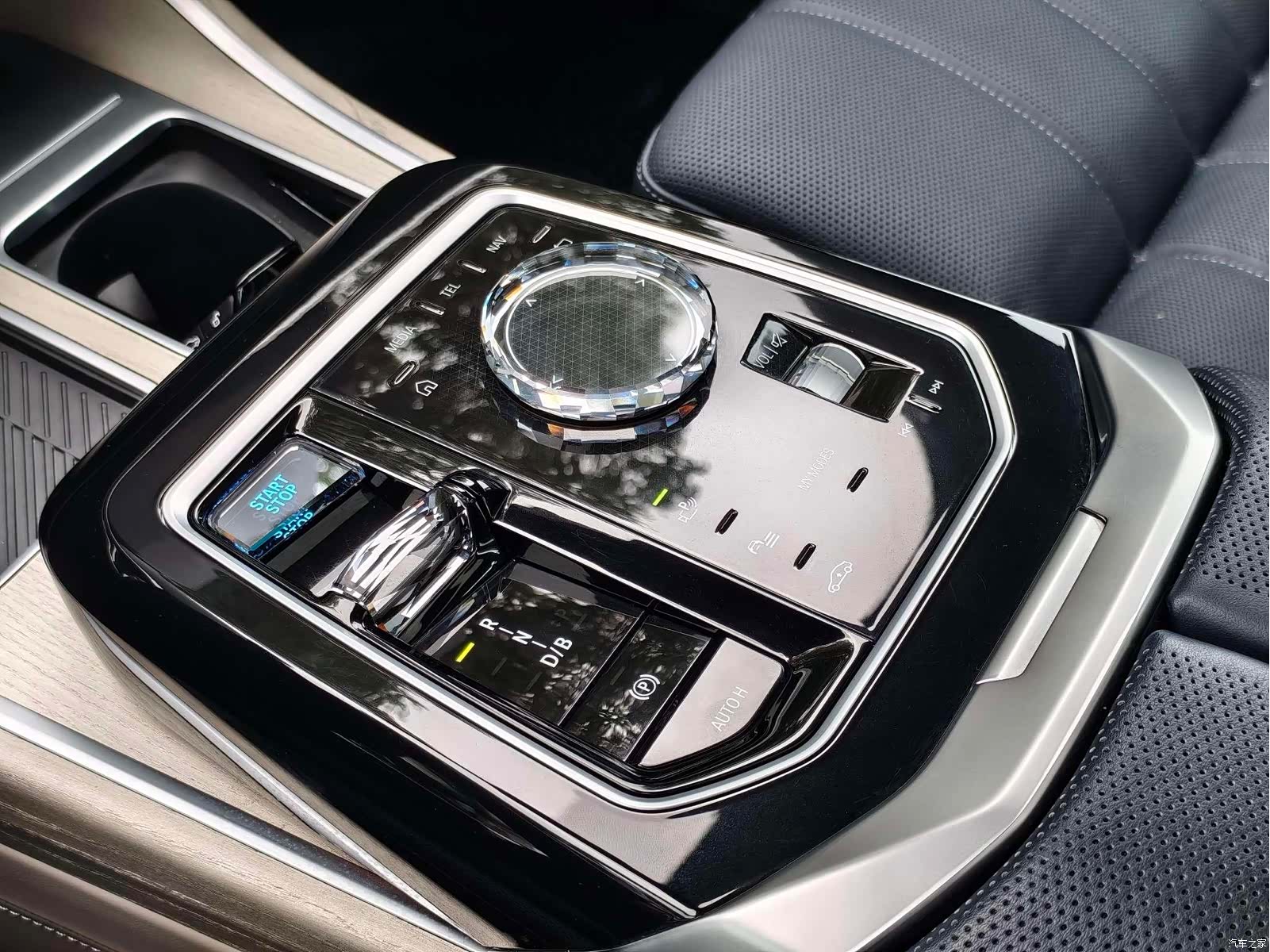 BMW i7, 2024 17