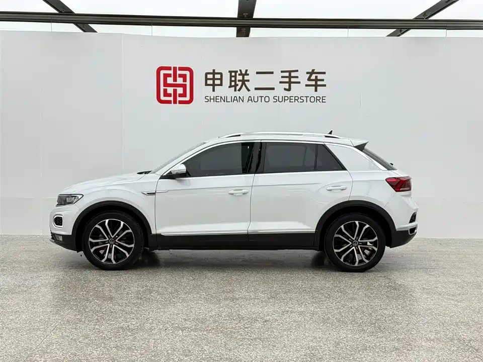 Volkswagen T-ROC exploring Songs