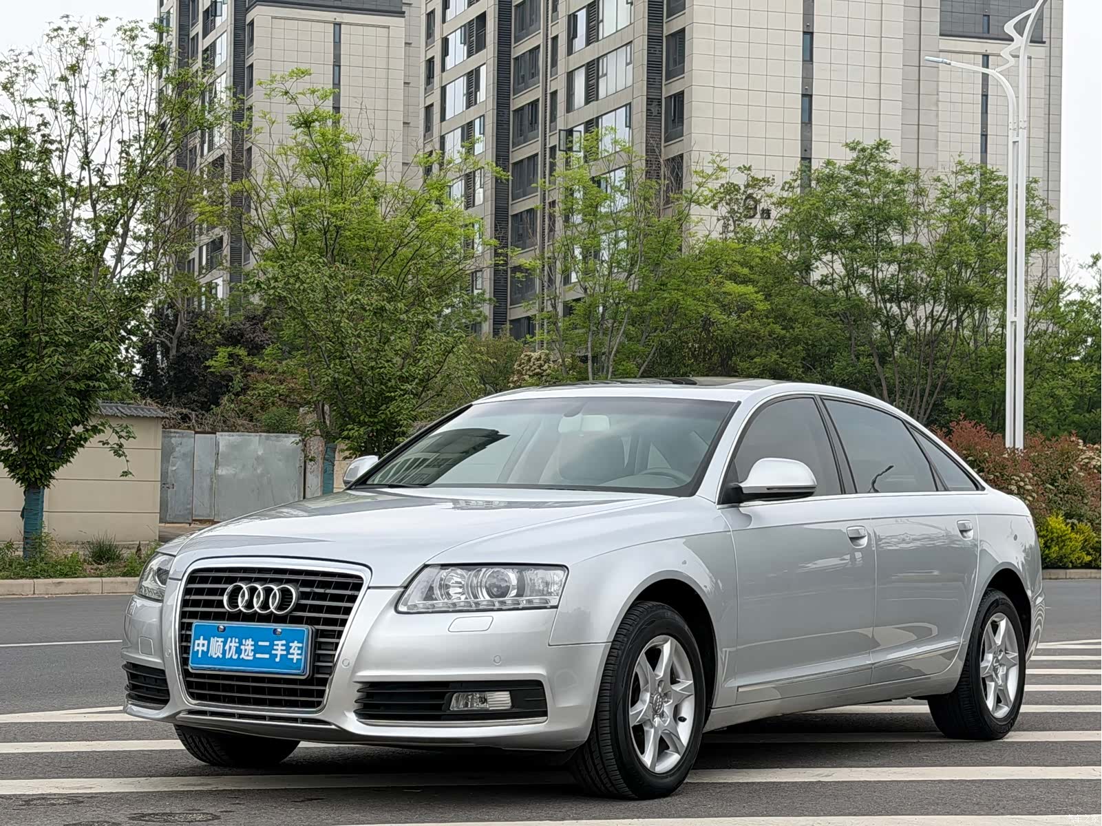 Audi A6L, 2010 1
