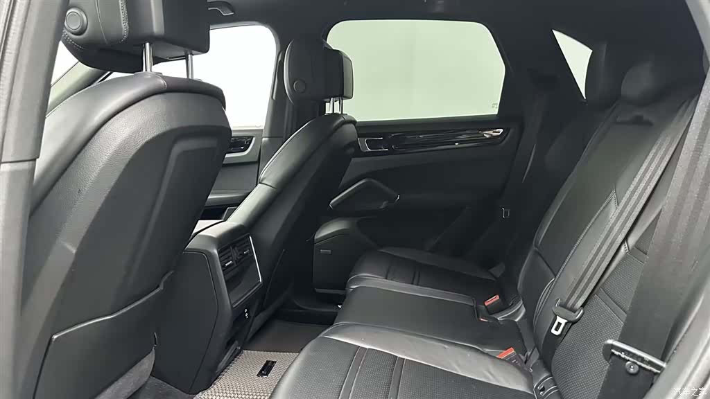 Porsche Cayenne, 2020 11