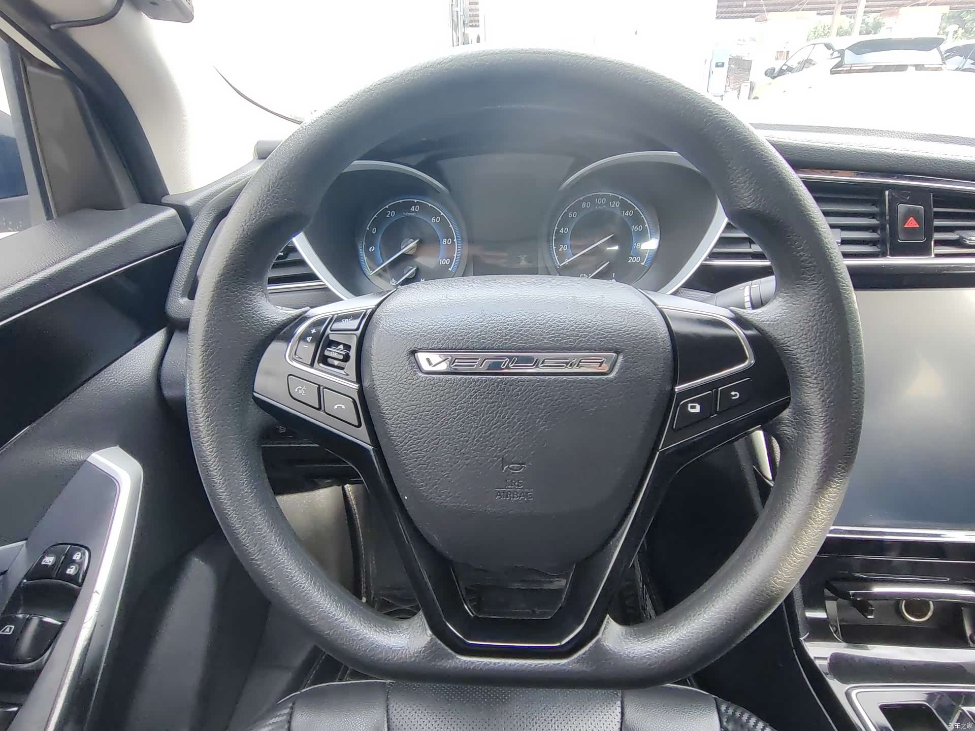 Nissan D60EV, 2021 15