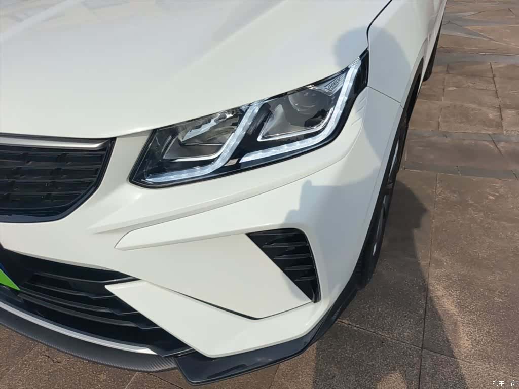 Geely Coolray, 2025 19