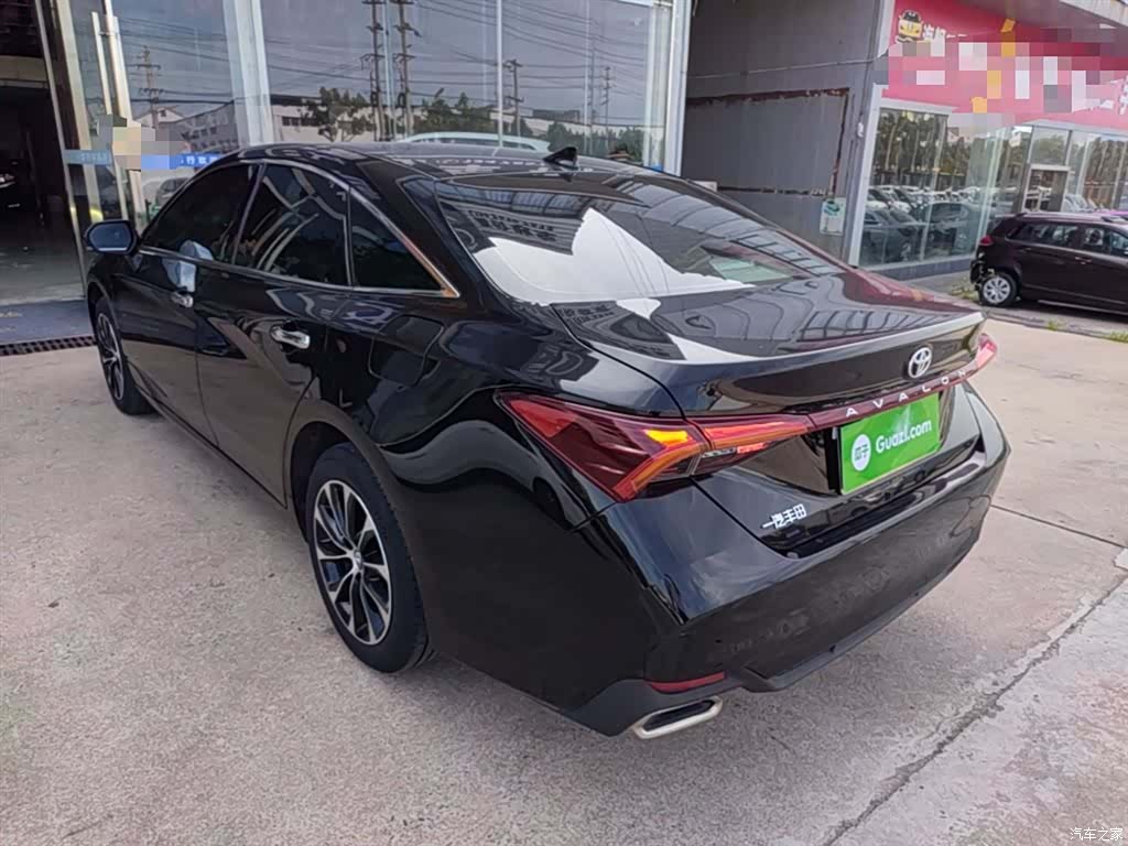 Toyota Avalon, 2023 все фото