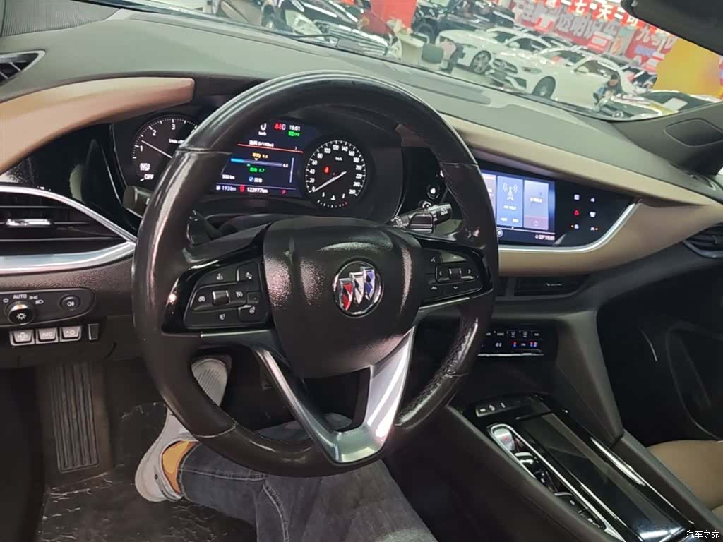 Buick Enclave, 2021 10