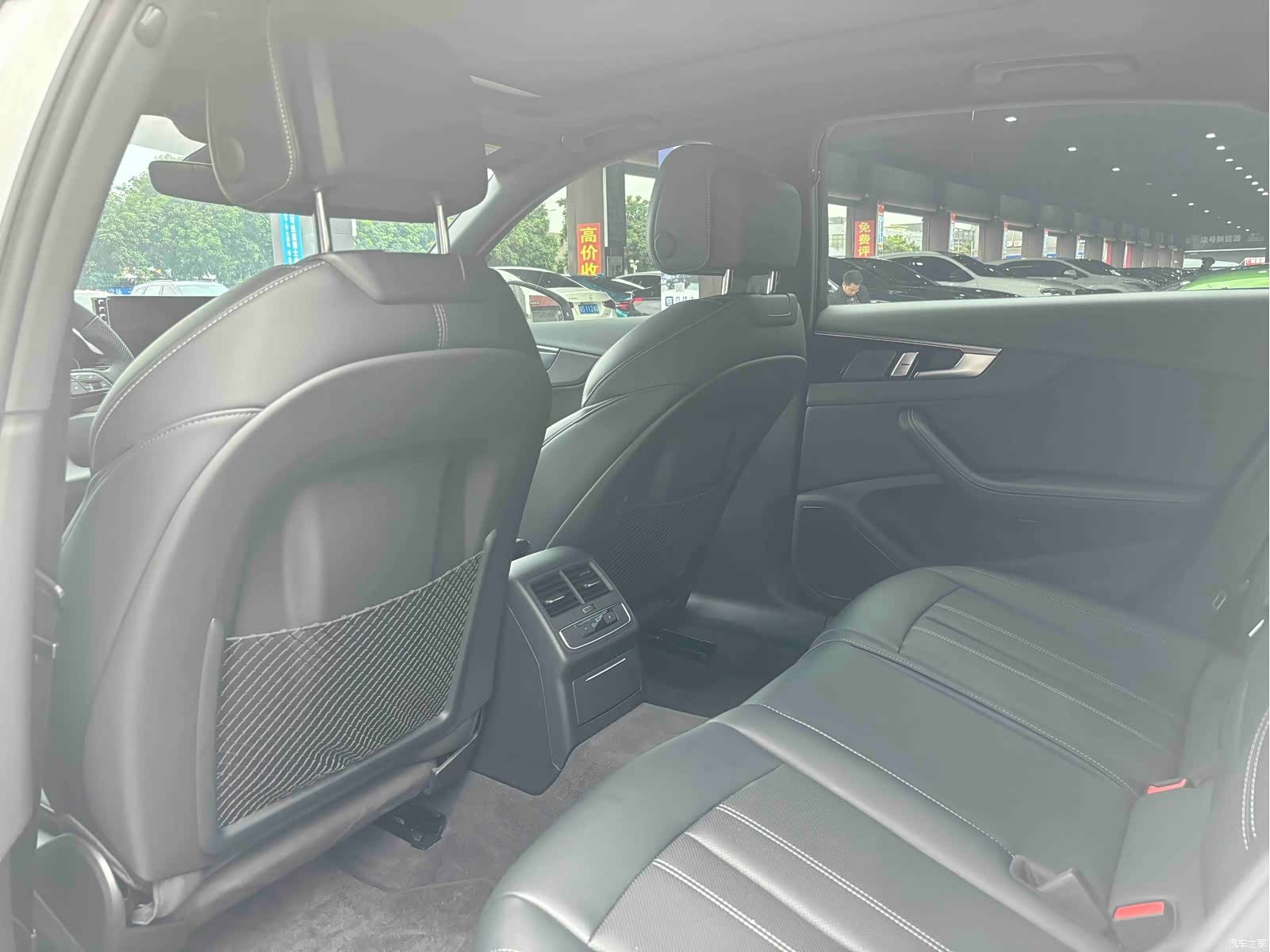 Audi A4L, 2025 14