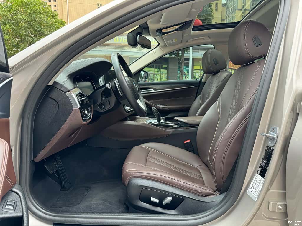 BMW 5 Series, 2018 25