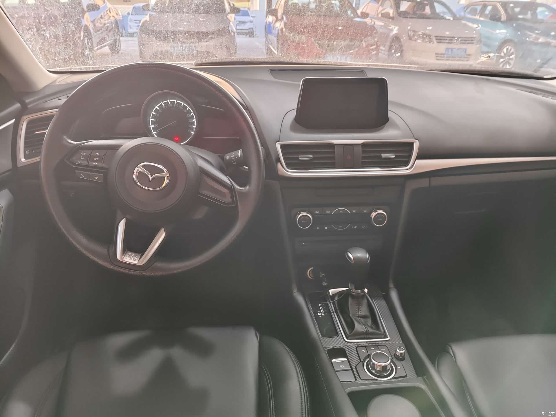 Mazda Mazda3, 2018 все фото