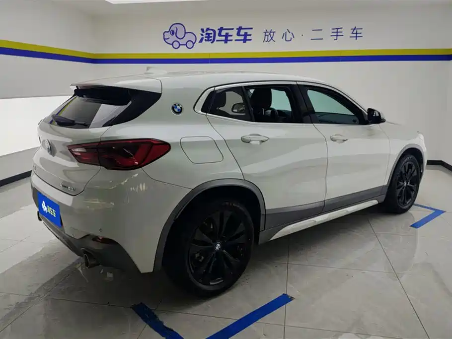 BMW X2