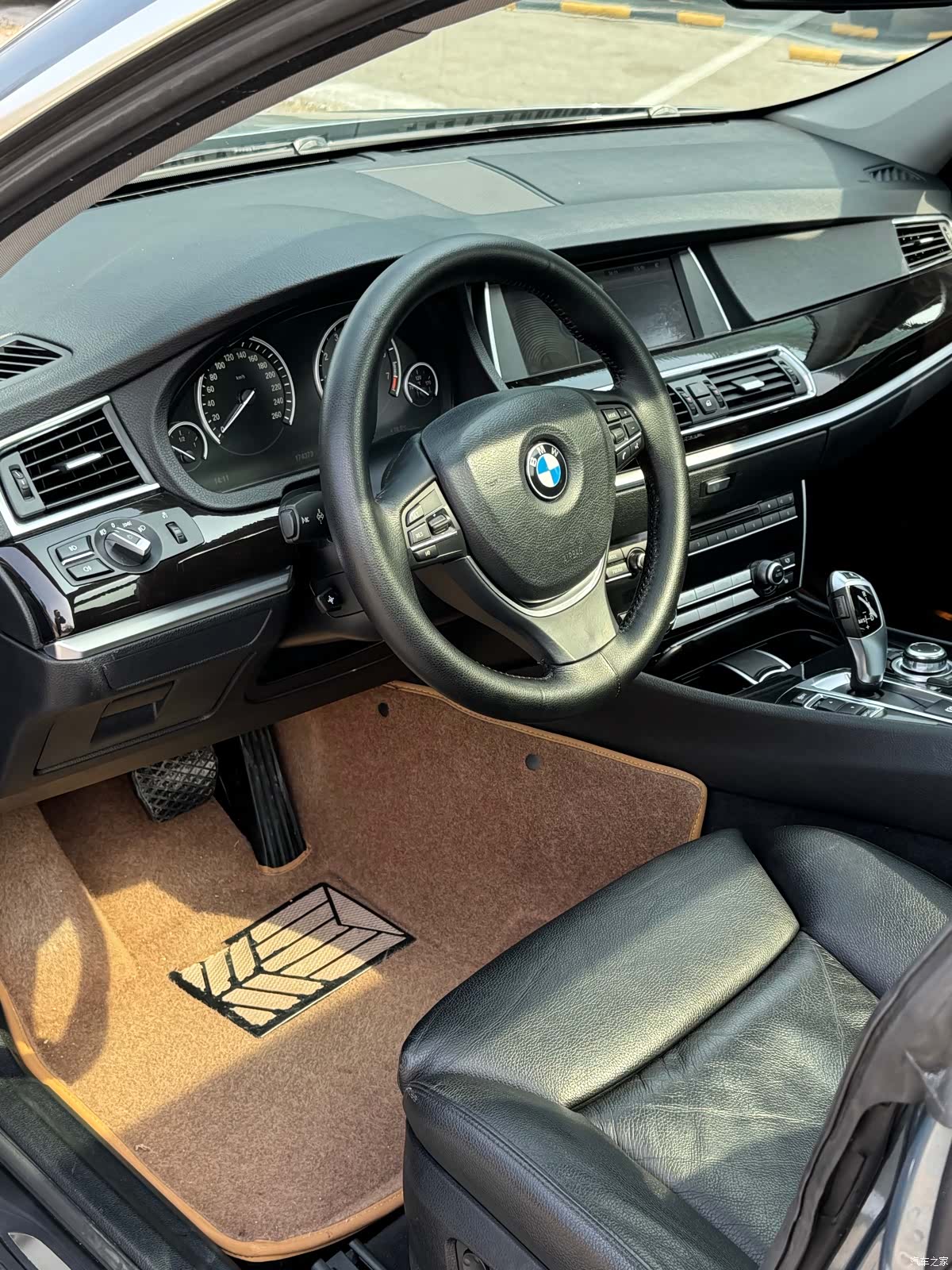BMW 5 Series, 2012 11