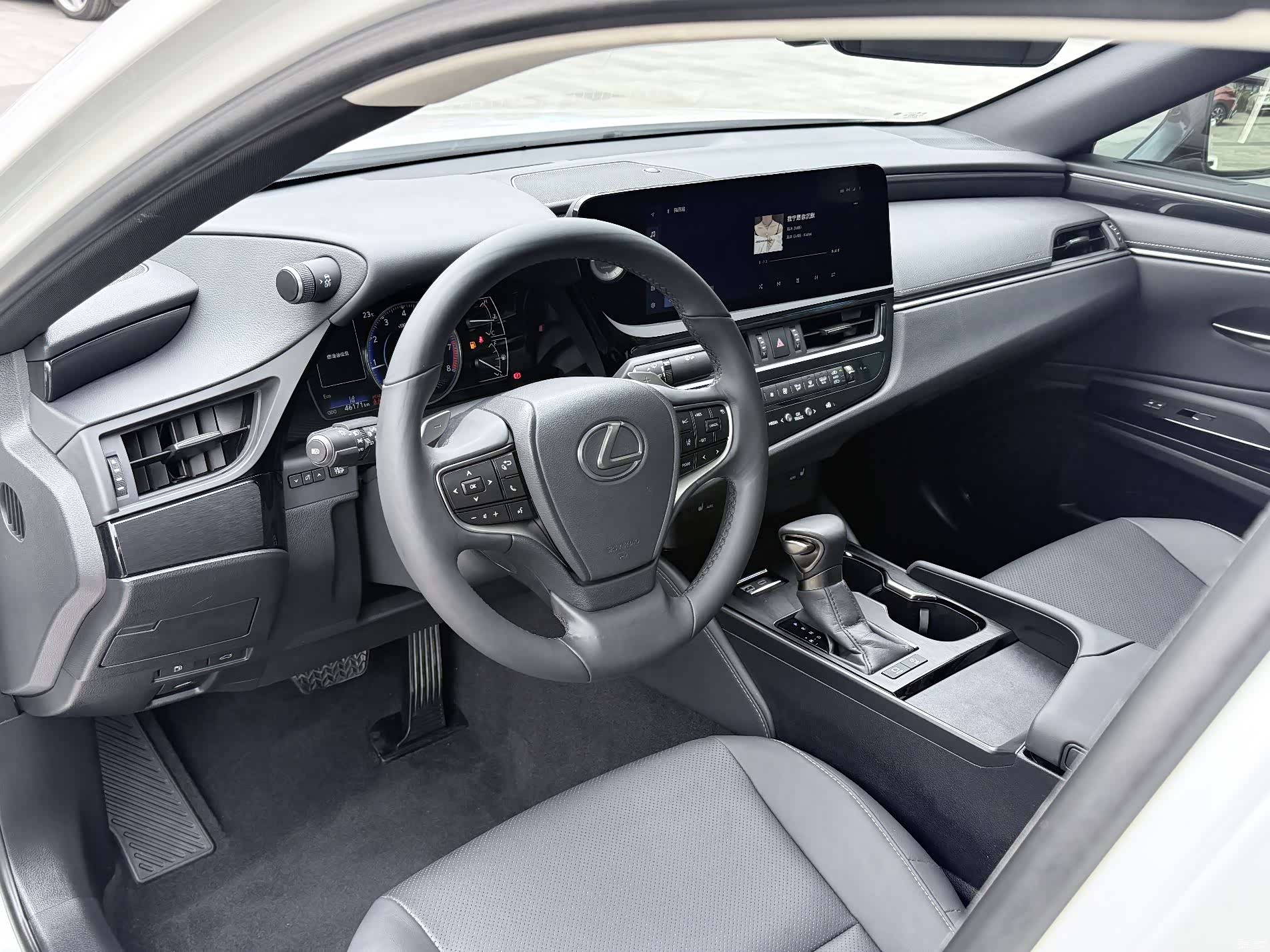 Lexus ES, 2023 15