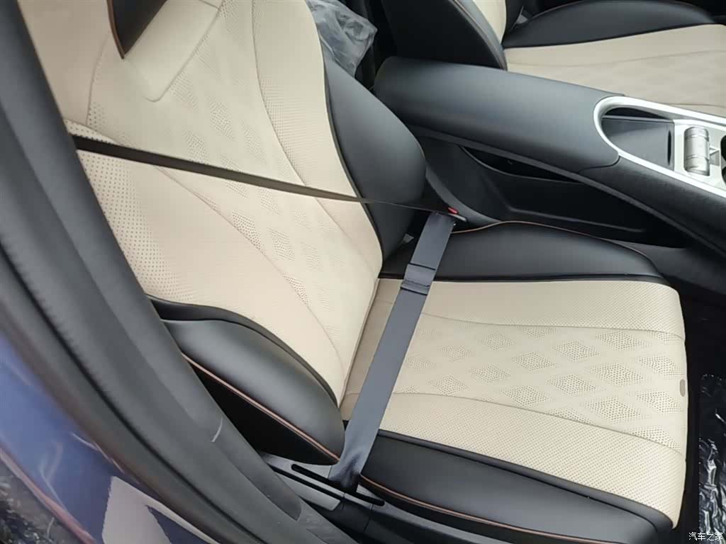 BYD Dolphin, 2026 25