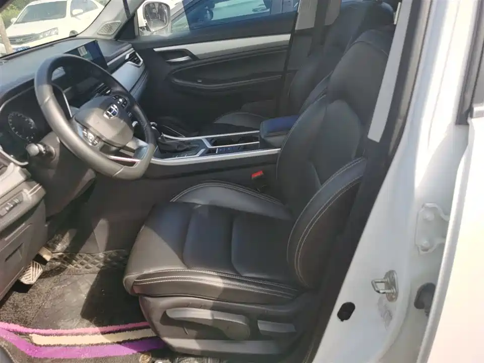 Geely Vision X6