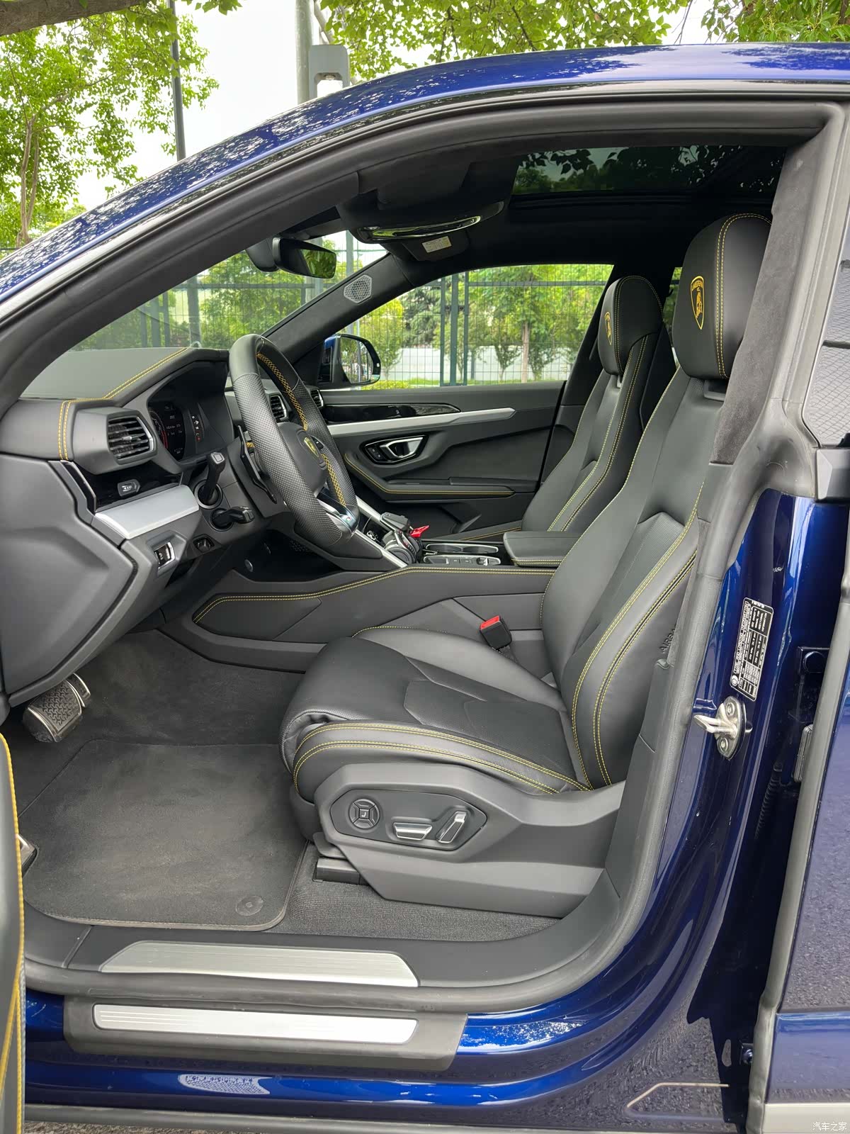Lamborghini Urus, 2020 10