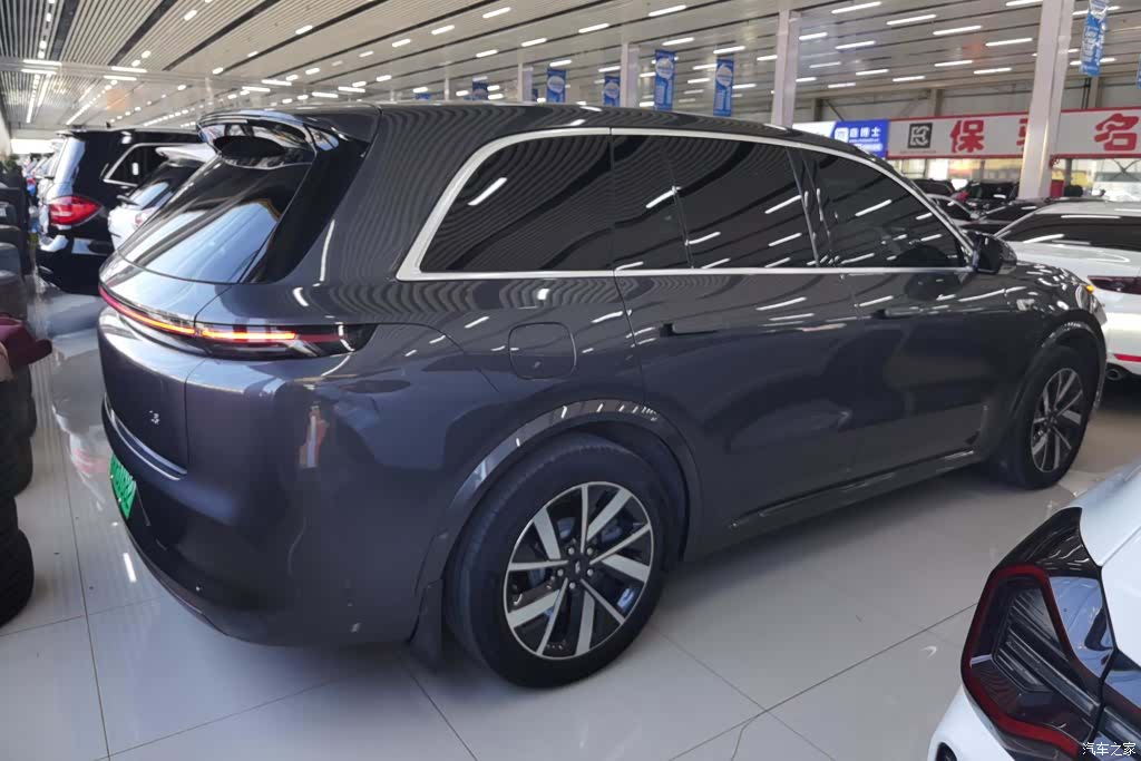 Li Auto L8, 2023 3
