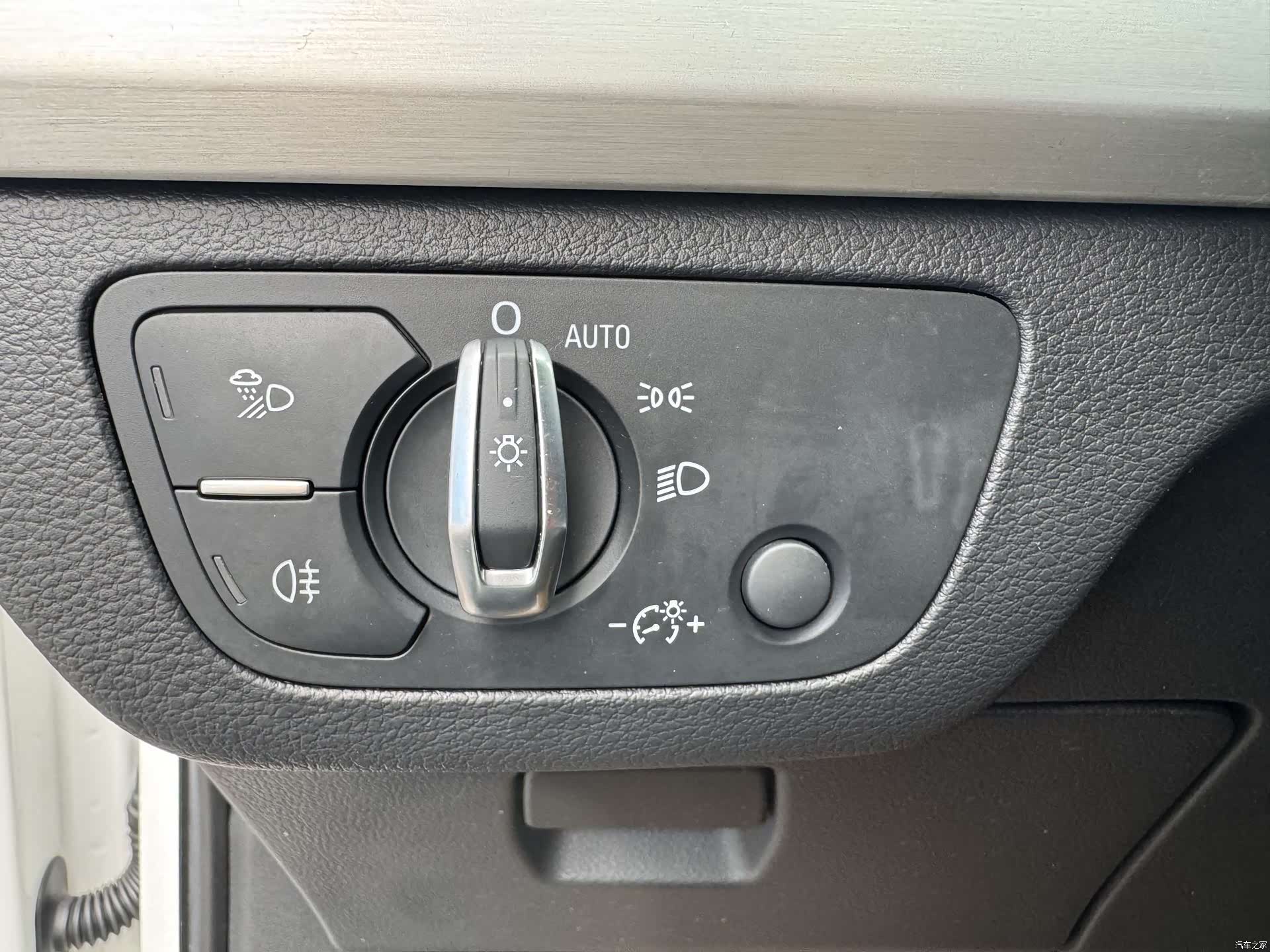 Audi Q5L, 2018 14