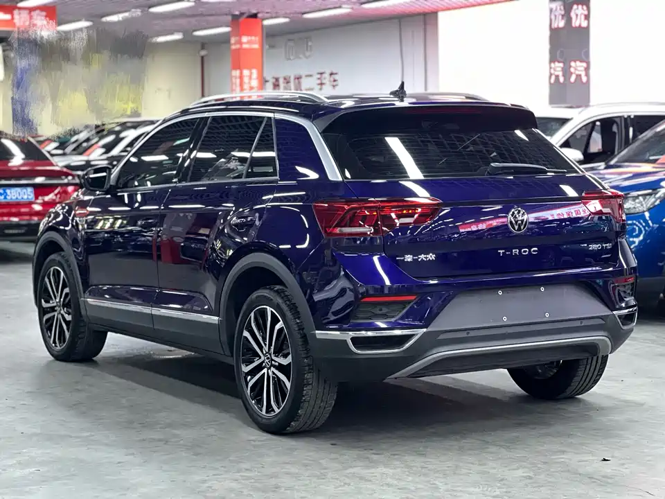 Volkswagen T-ROC exploring Songs