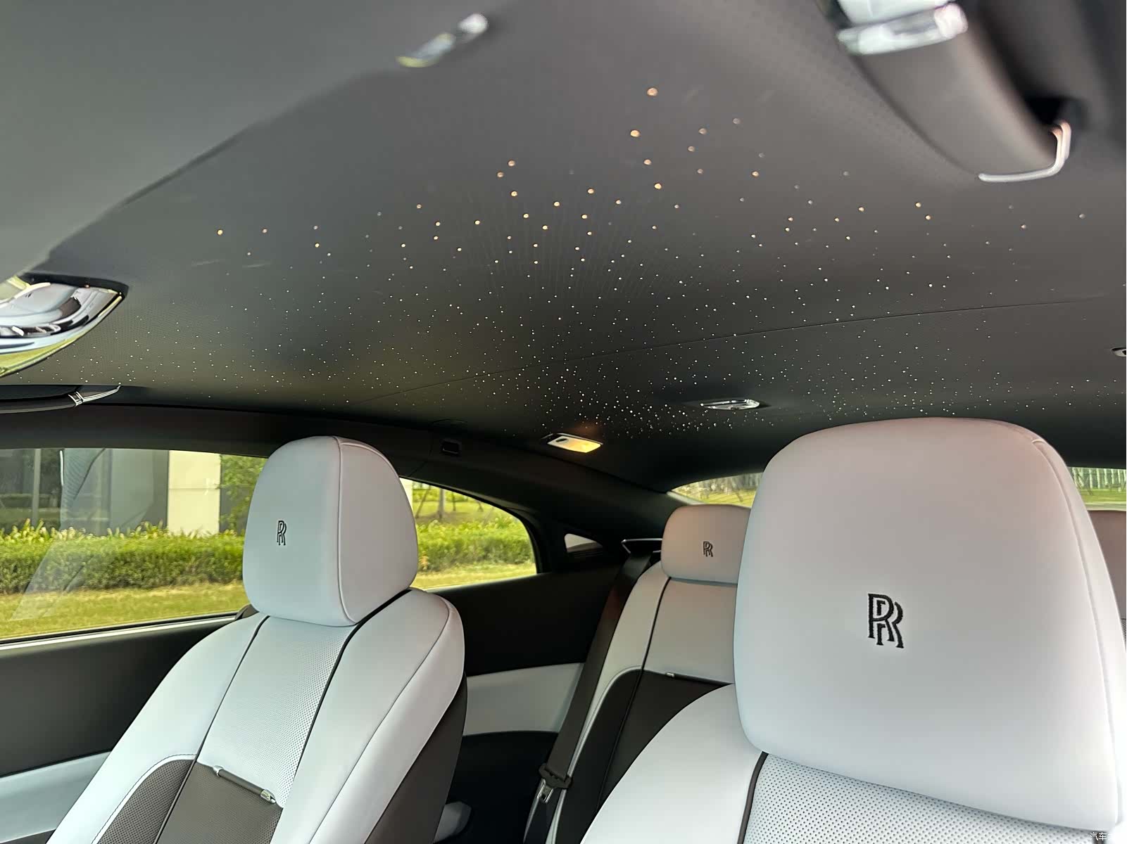 Rolls-Royce Wraith, 2021 30