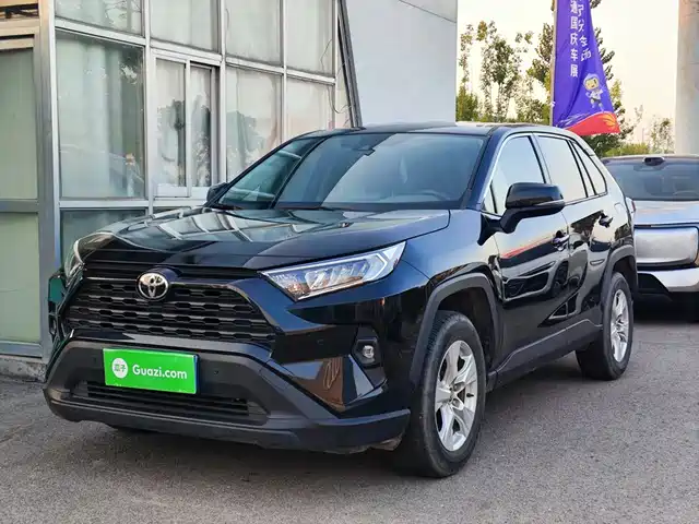 Toyota RAV4 2024 — купить из Китая под заказ