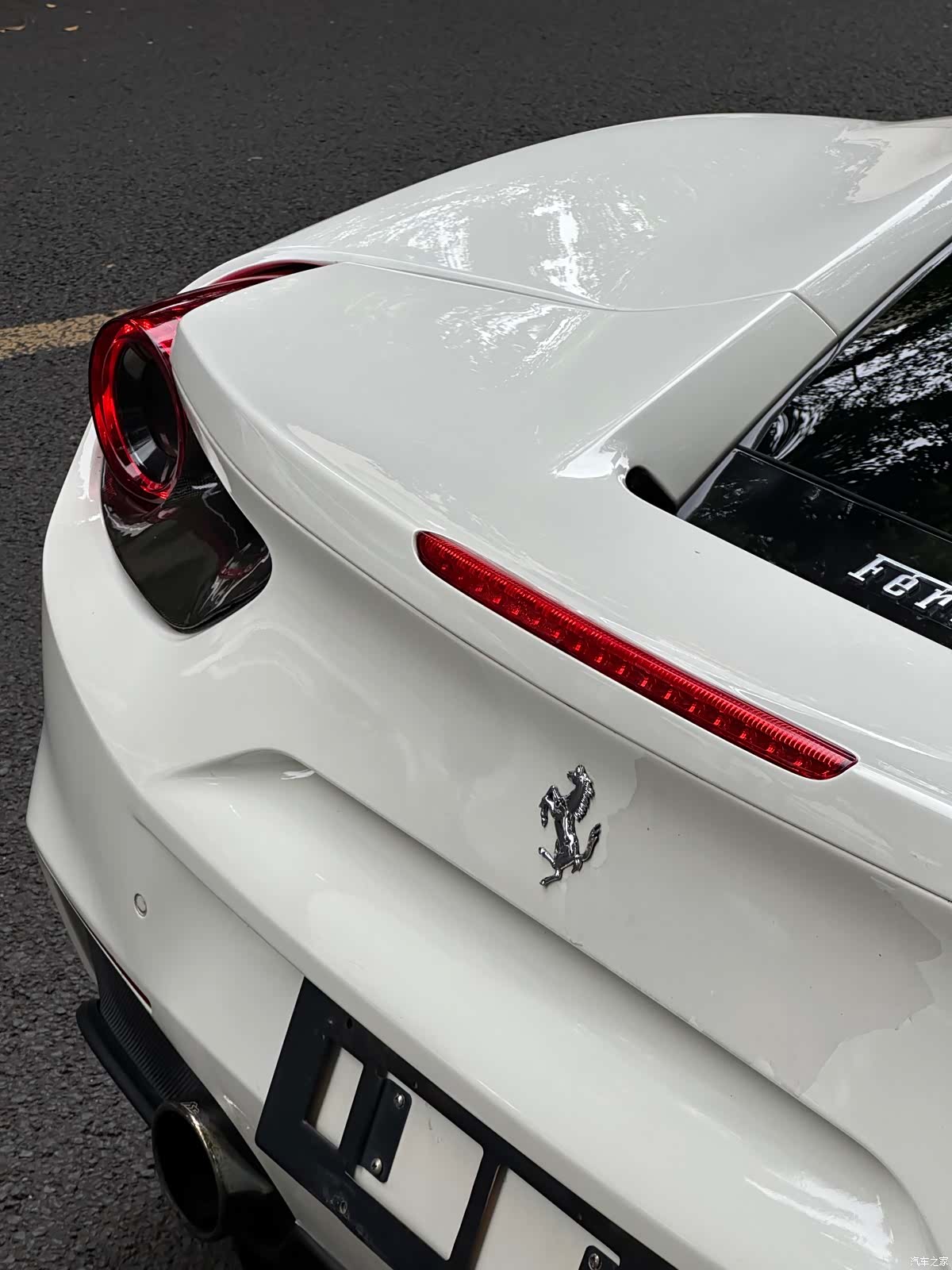 Ferrari 488, 2016 14