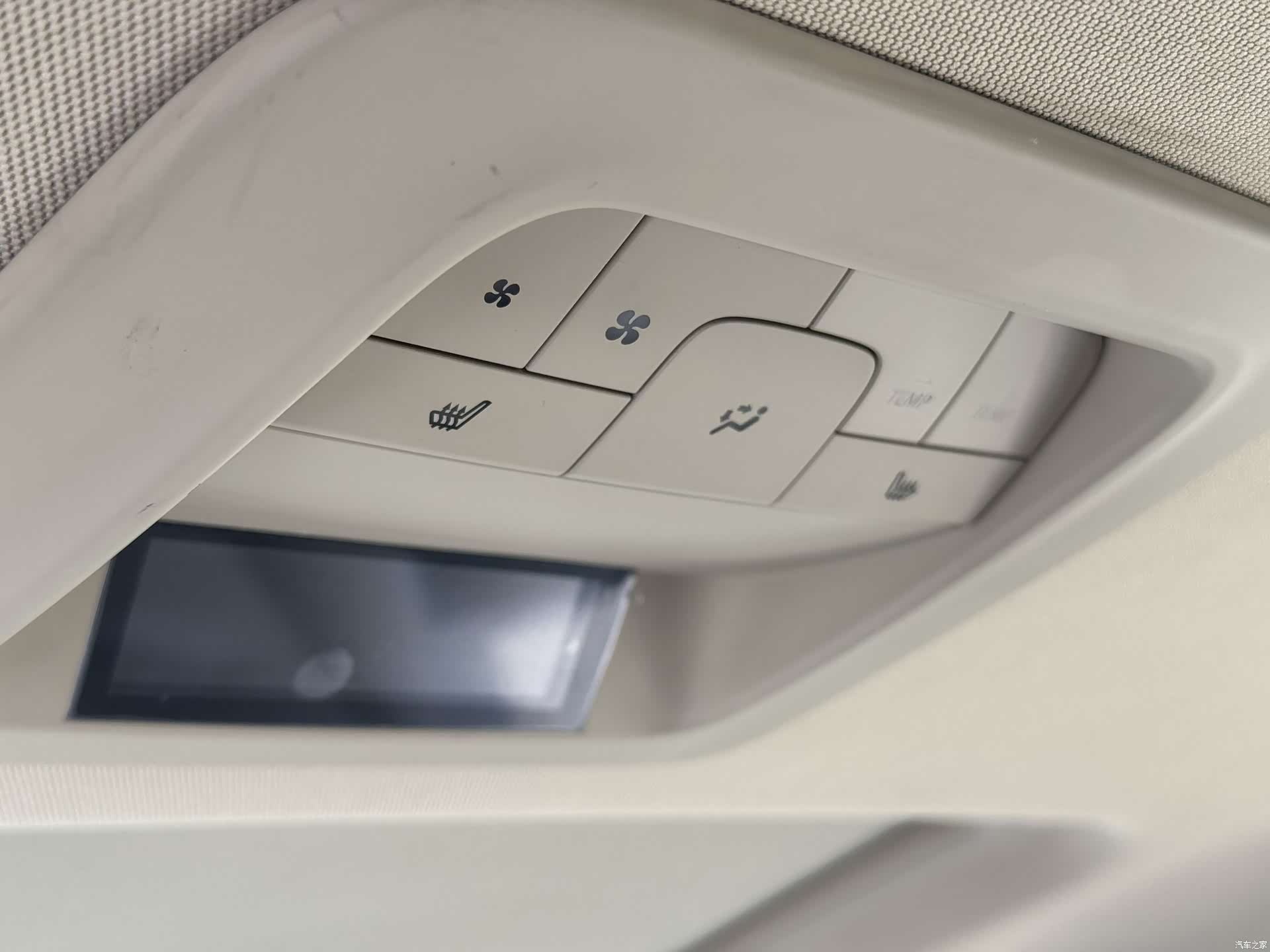 Buick GL8, 2012 26