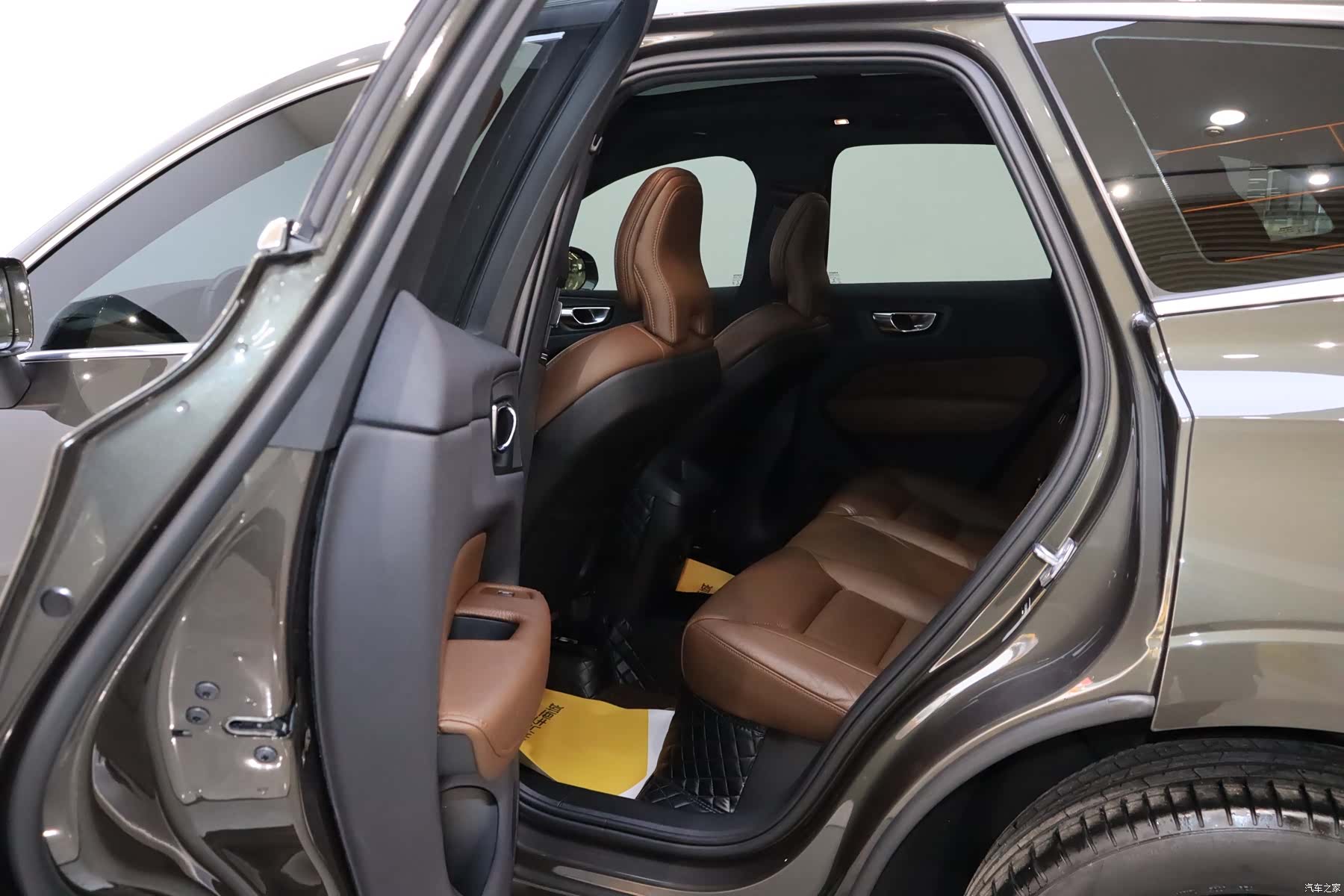 Volvo XC60, 2022 15