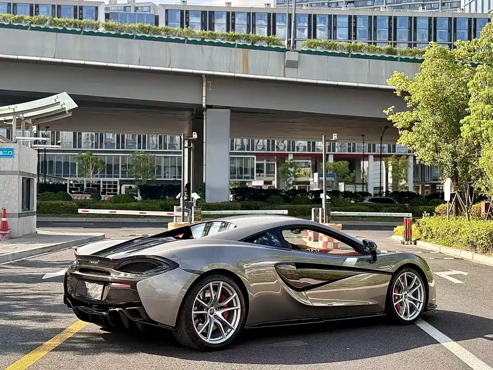 McLaren 570