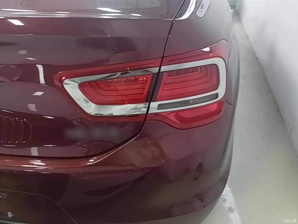 DS 5LS, 2018 8