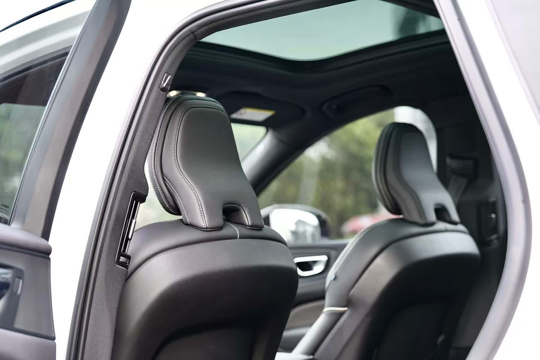 Volvo XC60, 2021 4