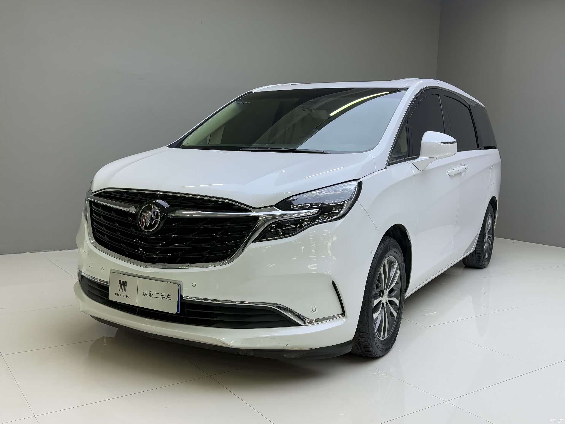 Buick GL8, 2022 1