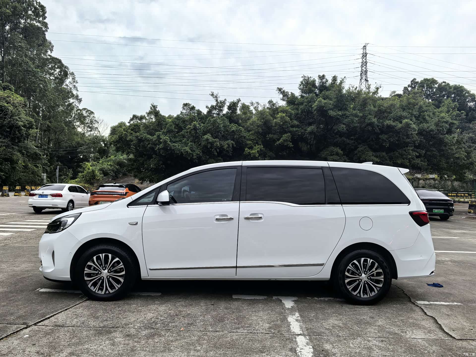 Buick GL8, 2021 все фото