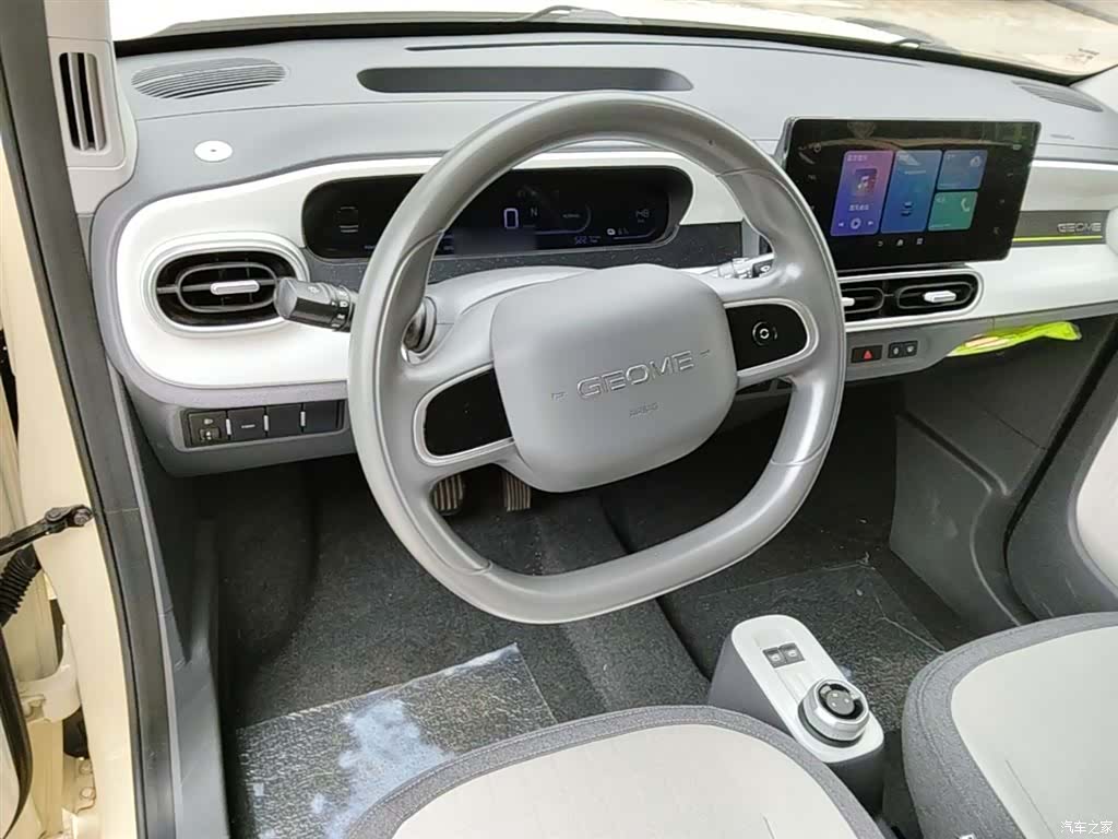 Geely Panda, 2025 11